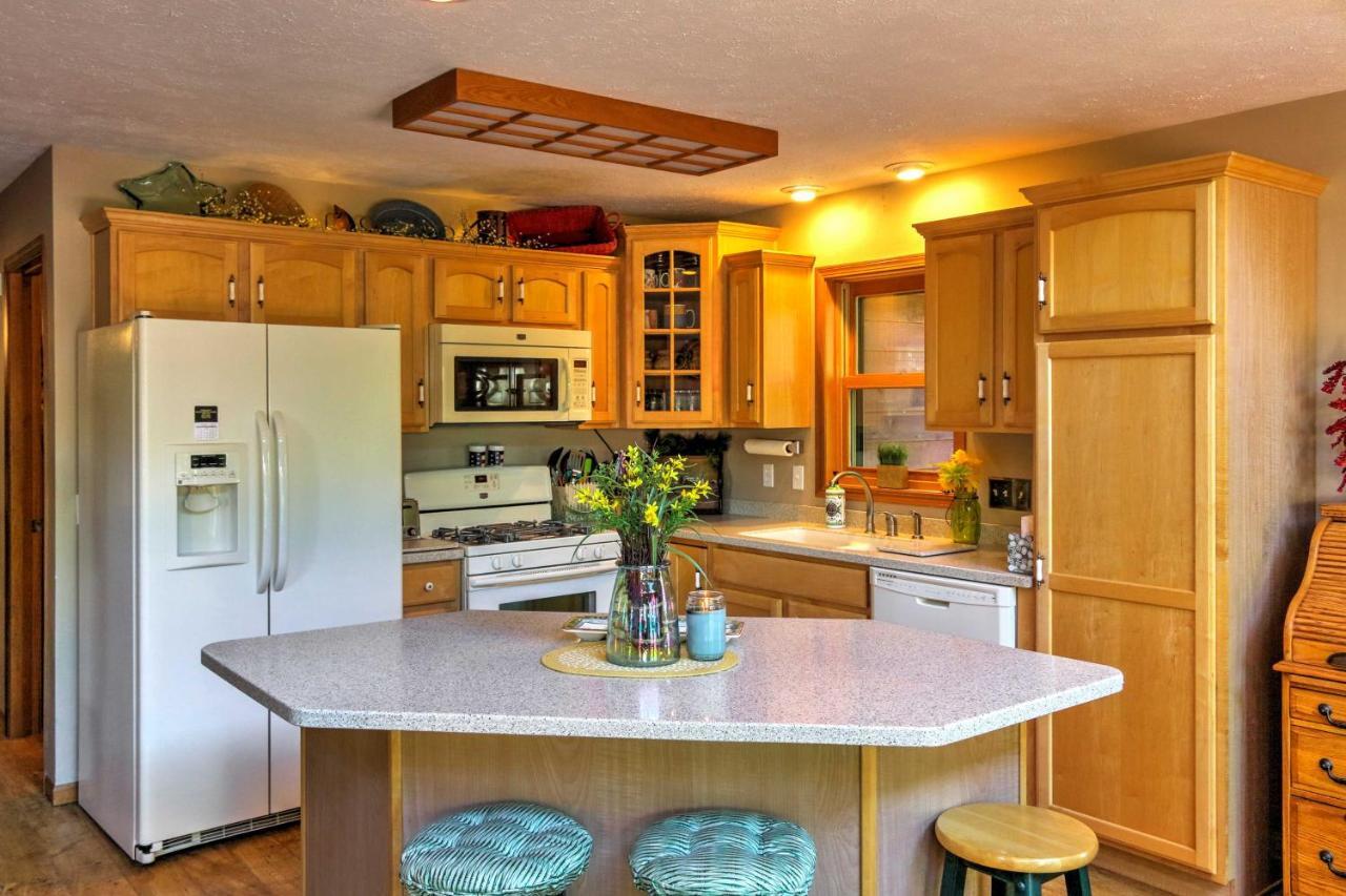 Roomy House On 2 Acres - 2 Mi To Egg Harbor Beach! Экстерьер фото